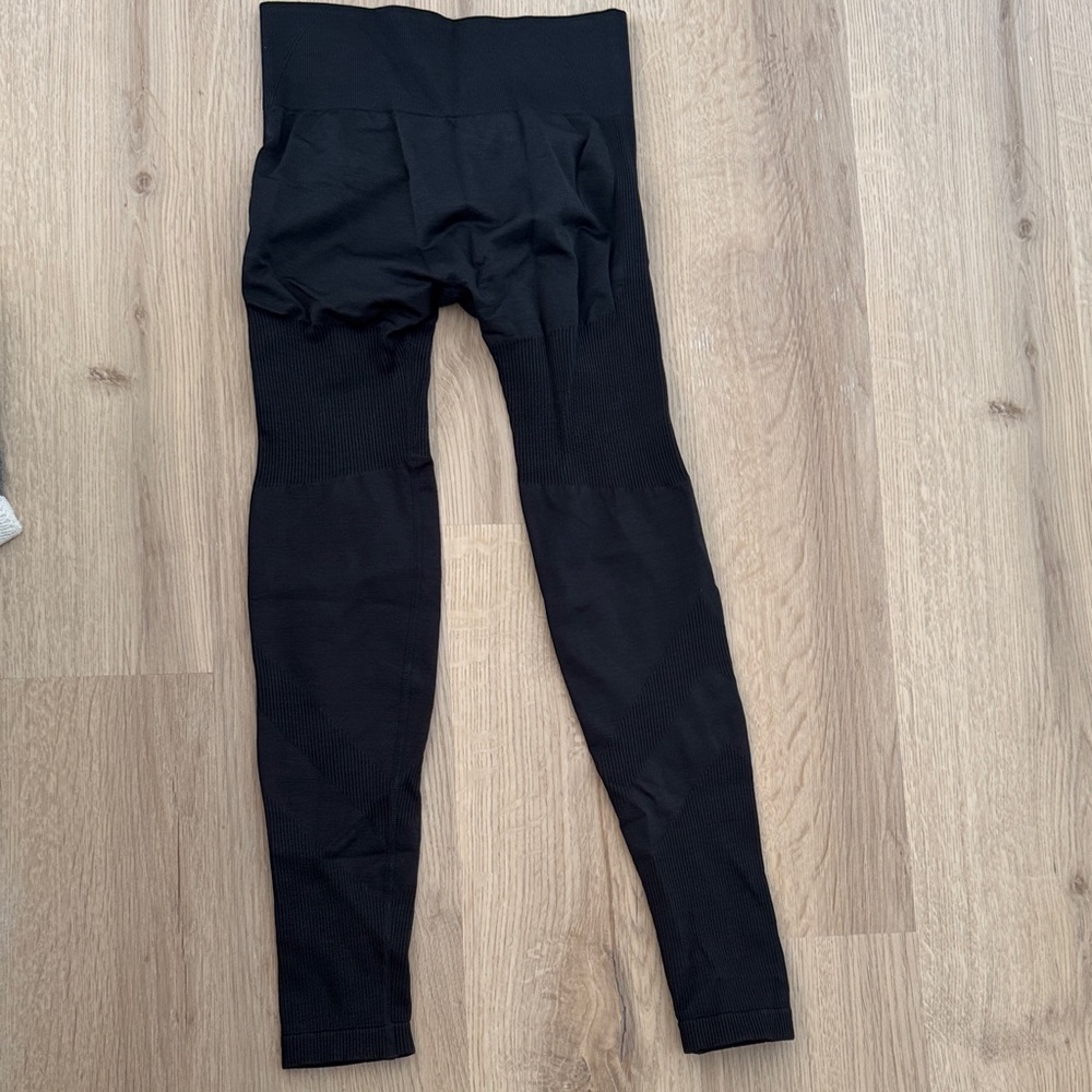 Thrive Black Leggings